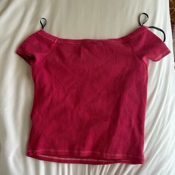 Red cute top off the shoulder - Picture 2 of 2